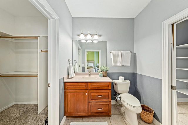 W251S5204 Poppy Fields ROAD, Waukesha, WI 53189