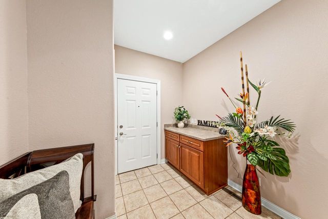 W251S5204 Poppy Fields ROAD, Waukesha, WI 53189