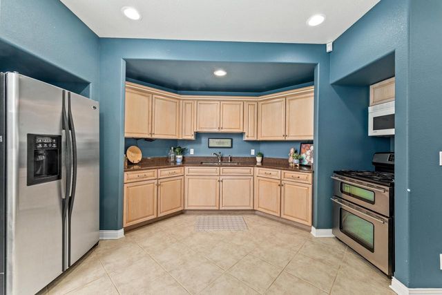 W251S5204 Poppy Fields ROAD, Waukesha, WI 53189