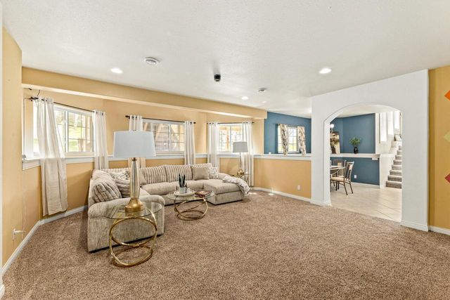 W251S5204 Poppy Fields ROAD, Waukesha, WI 53189