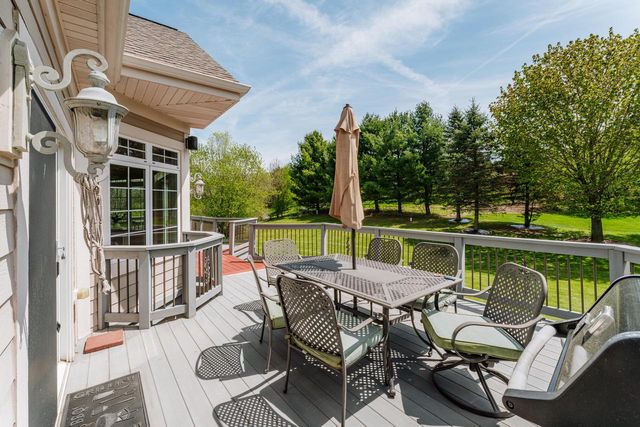 W251S5204 Poppy Fields ROAD, Waukesha, WI 53189