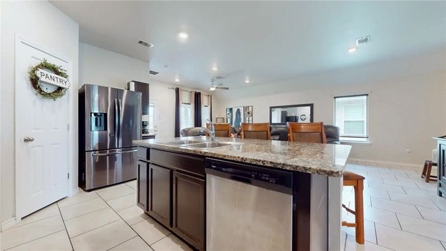 9410 English Oak Dr, Corpus Christi, TX 78410