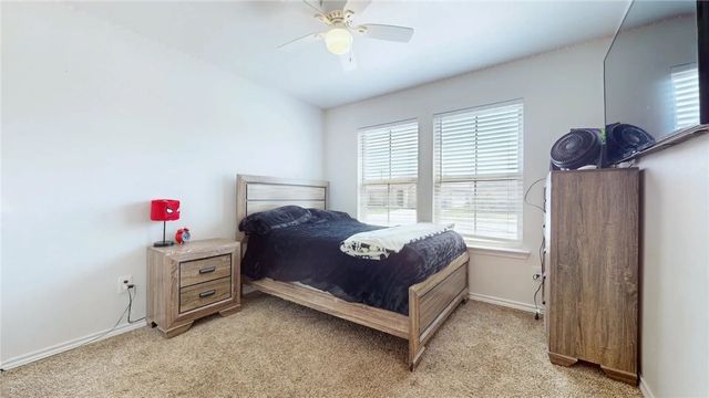 9410 English Oak Dr, Corpus Christi, TX 78410