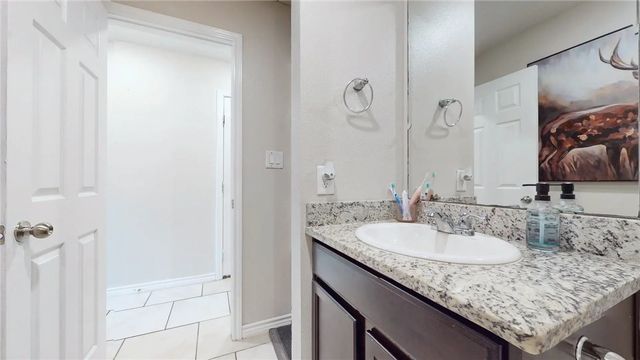 9410 English Oak Dr, Corpus Christi, TX 78410