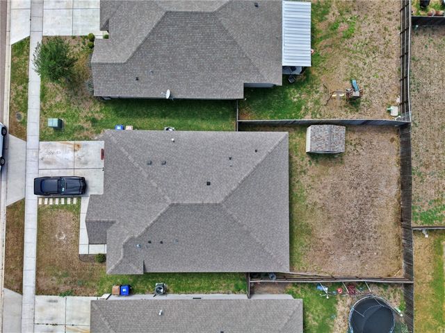 9410 English Oak Dr, Corpus Christi, TX 78410