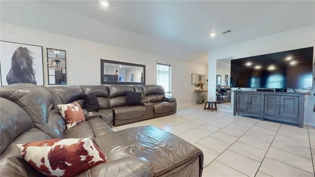 9410 English Oak Dr, Corpus Christi, TX 78410
