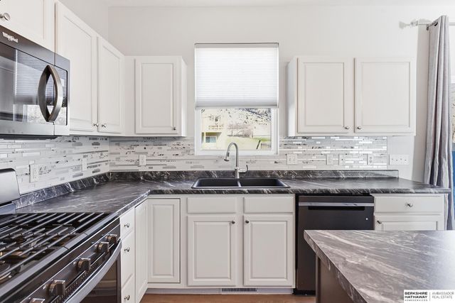 16270 Patrick Avenue, Omaha, NE 68116