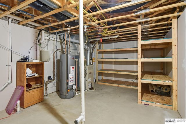 16270 Patrick Avenue, Omaha, NE 68116