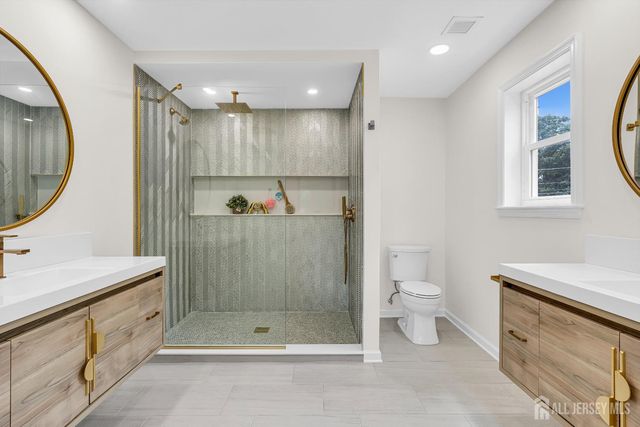 35 Glenville Road, Edison, NJ 08817