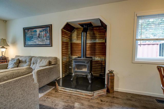 23832 Old Madrone Rd, Pioneer, CA 95666