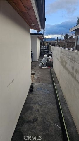 1821 E Avenue Q12, Palmdale, CA 93550