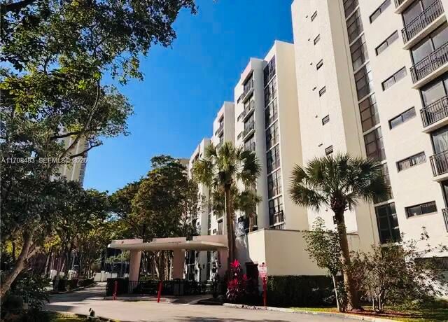 17011 N Bay Road 104, Sunny Isles Beach, FL 33160