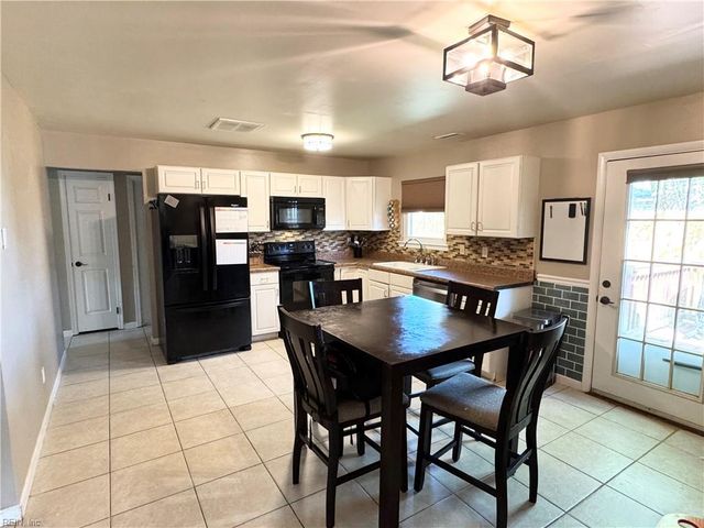 3177 Ashaway RD, Virginia Beach, VA 23452