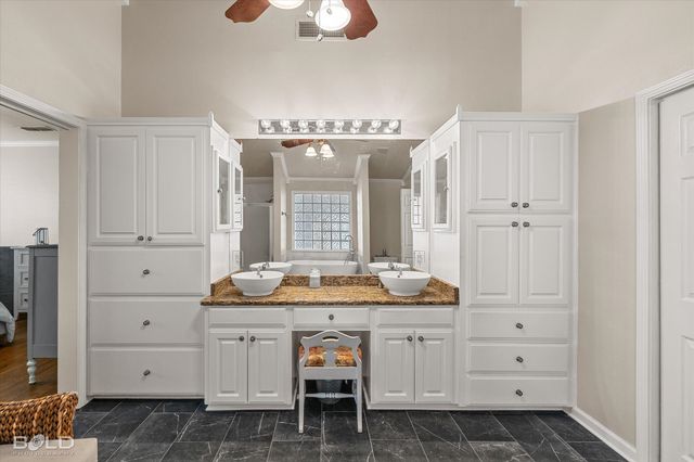 210 Carrollton Avenue, Shreveport, LA 71105