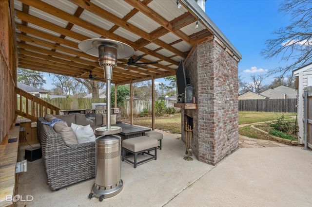 210 Carrollton Avenue, Shreveport, LA 71105