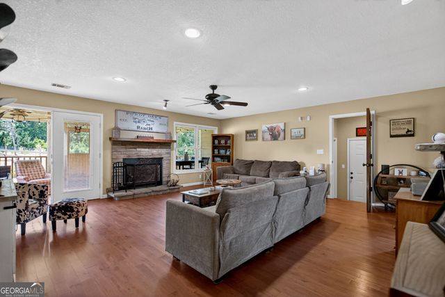 2584 Salem Road, Pine Mountain, GA 31822