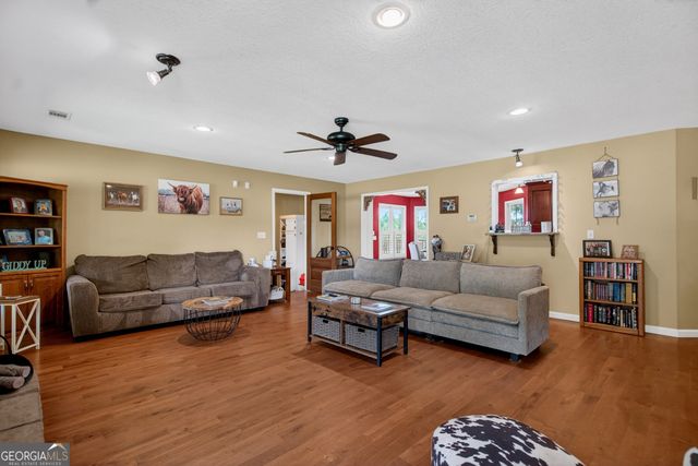 2584 Salem Road, Pine Mountain, GA 31822