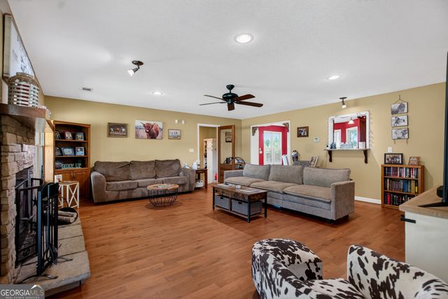 2584 Salem Road, Pine Mountain, GA 31822