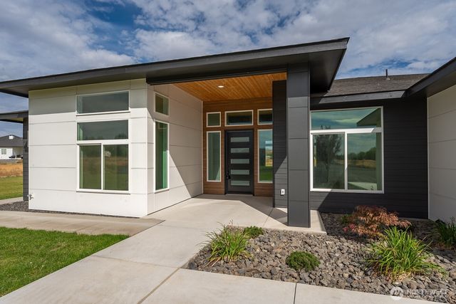 6773 Road E.2 NE, Moses Lake, WA 98837