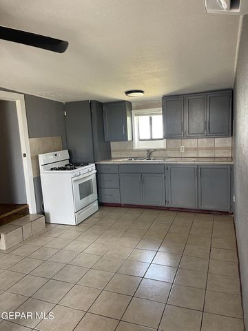 3505 Douglas studio, El Paso, TX 79903