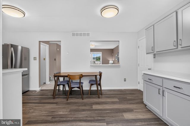 112 ERMINE DR, New Castle, DE 19720