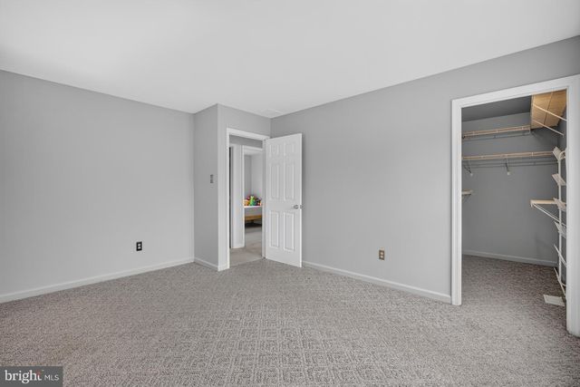 112 ERMINE DR, New Castle, DE 19720
