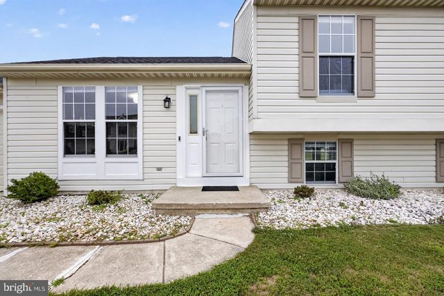 112 ERMINE DR, New Castle, DE 19720