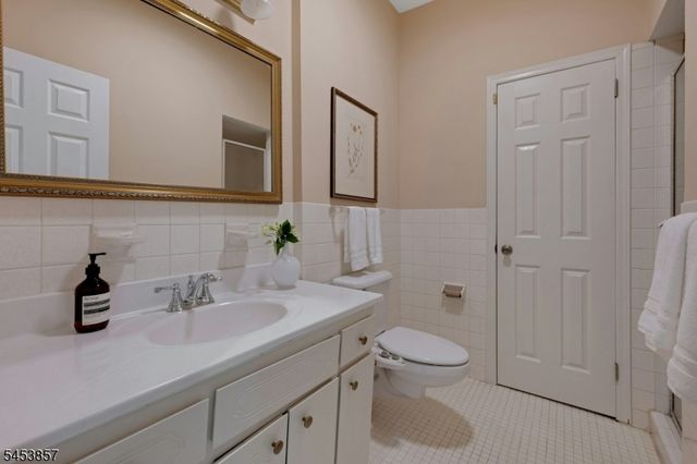 1 Buckley Hill Rd, Morris Twp., NJ 07960