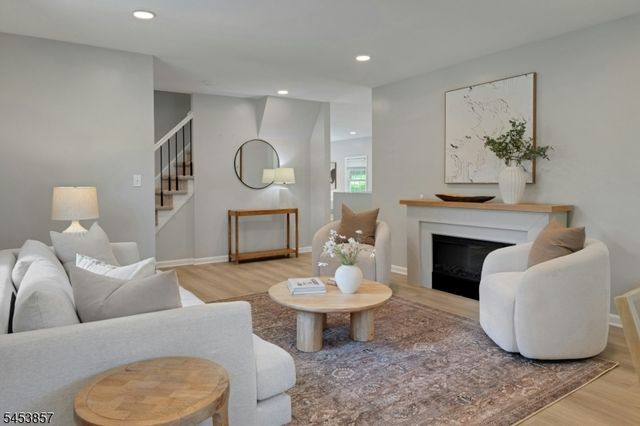1 Buckley Hill Rd, Morris Twp., NJ 07960