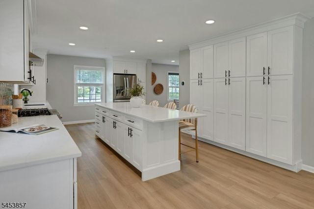 1 Buckley Hill Rd, Morris Twp., NJ 07960