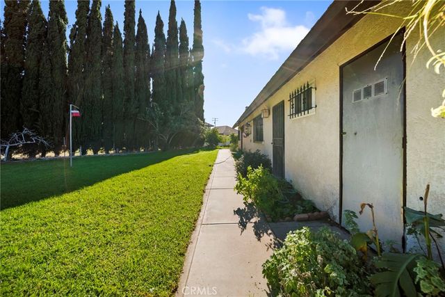 3322 Washington, San Bernardino, CA 92407