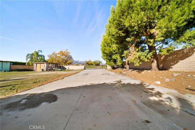 3322 Washington, San Bernardino, CA 92407