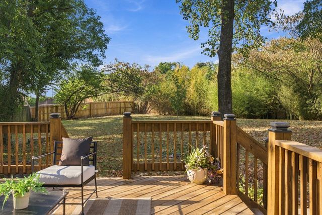 2722 Sharondale Ct, Nashville, TN 37215