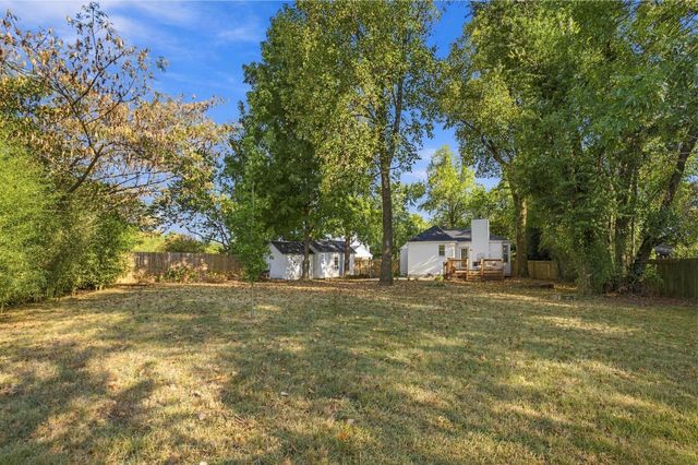 2722 Sharondale Ct, Nashville, TN 37215