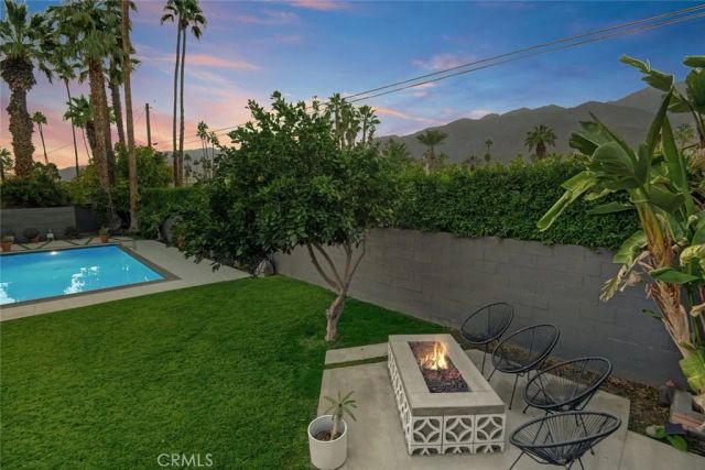 1645 S Sunrise Way, Palm Springs, CA 92264
