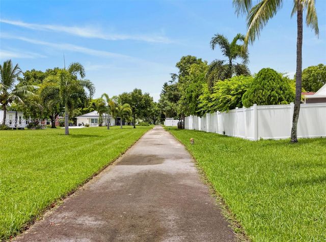 23410 Liberty Bell Terrace, Boca Raton, FL 33433