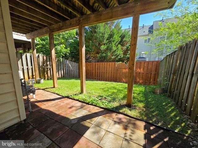 8091 SAMUEL WALLIS ST, Lorton, VA 22079
