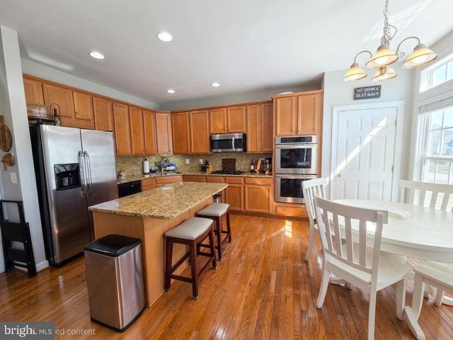 8091 SAMUEL WALLIS ST, Lorton, VA 22079
