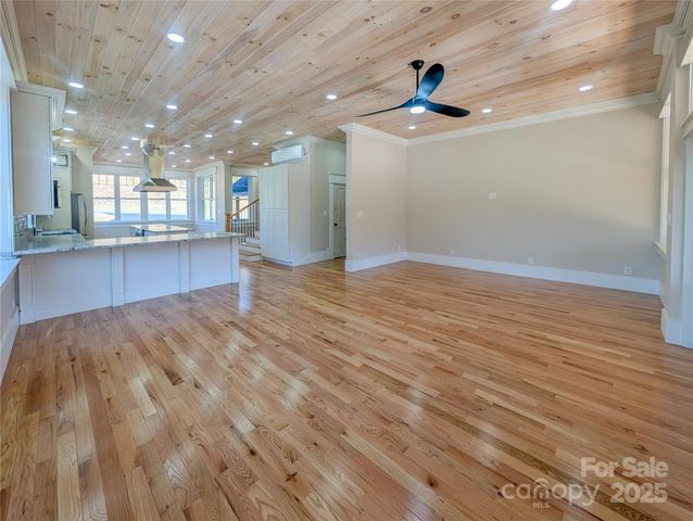 7854 E US Highway 19E None, Burnsville, NC 28714