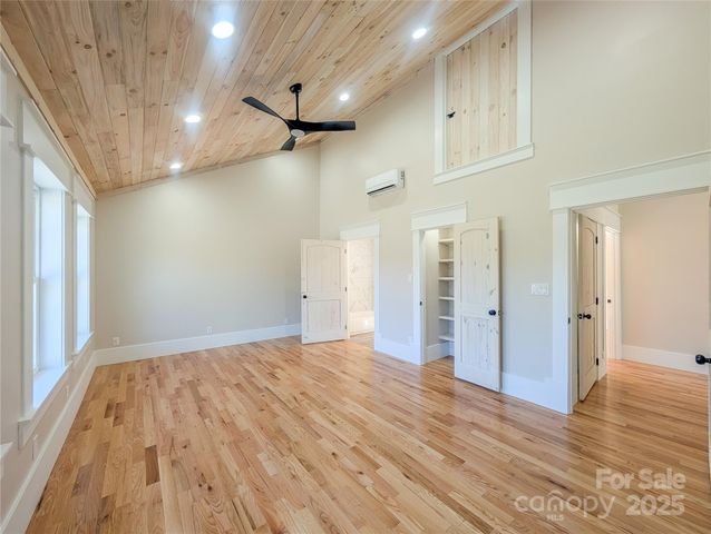 7854 E US Highway 19E None, Burnsville, NC 28714