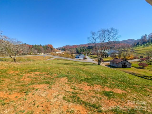 7854 E US Highway 19E None, Burnsville, NC 28714