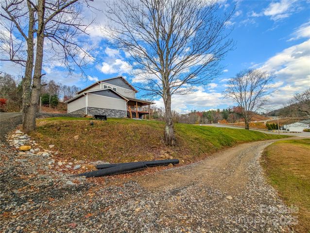 7854 E US Highway 19E None, Burnsville, NC 28714