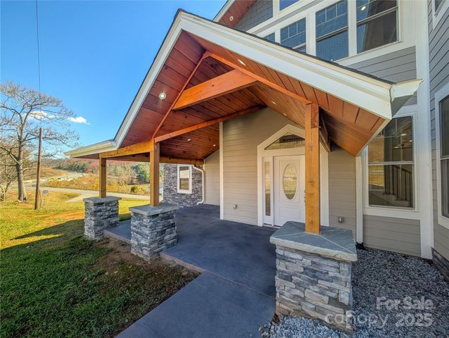 7854 E US Highway 19E None, Burnsville, NC 28714