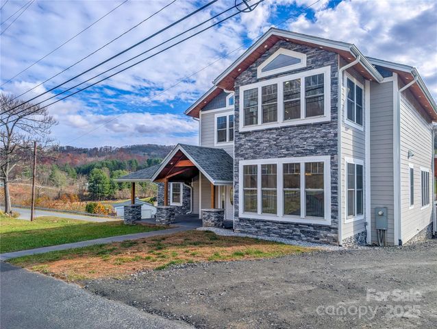 7854 E US Highway 19E None, Burnsville, NC 28714