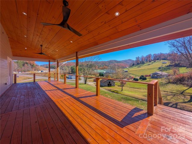 7854 E US Highway 19E None, Burnsville, NC 28714