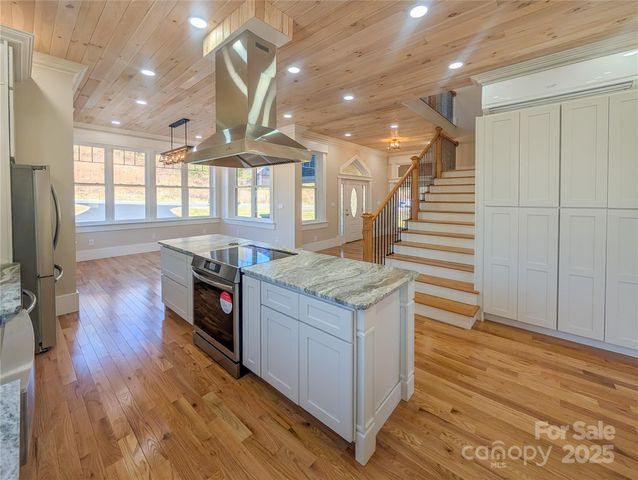 7854 E US Highway 19E None, Burnsville, NC 28714