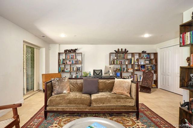 1 Preserve Court, White Plains, NY 10607