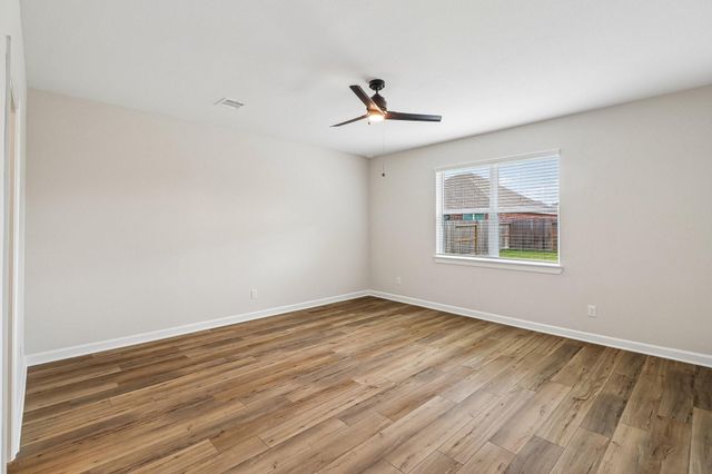 3202 Bolt Rope Drive, Texas City, TX 77510