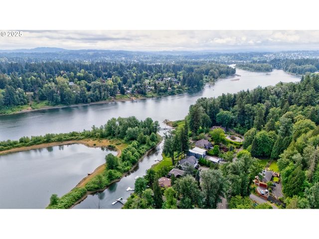 19155 NIXON Ave, West Linn, OR 97068