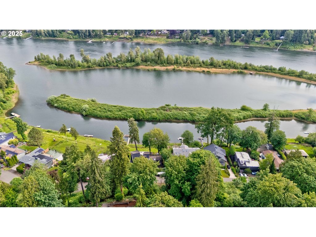 19155 NIXON Ave, West Linn, OR 97068